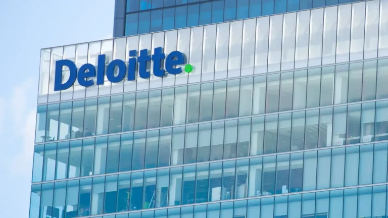 Deloitte Offering Free Internship 2025